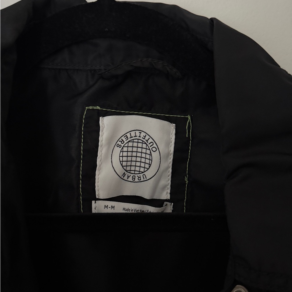 Urban Outfitters Black Cropped Jacket - Picture 2 of 3